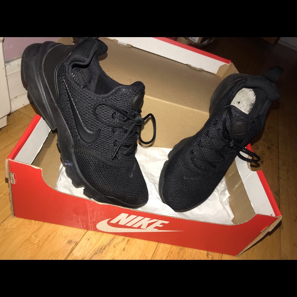 Black Nike Prestos